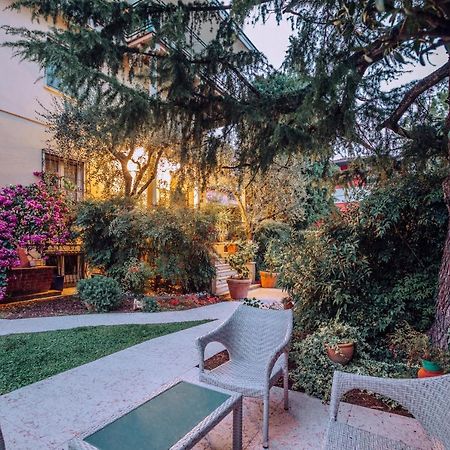 Bed&Breakfast Relax In The Lake Desenzano del Garda Exteriör bild