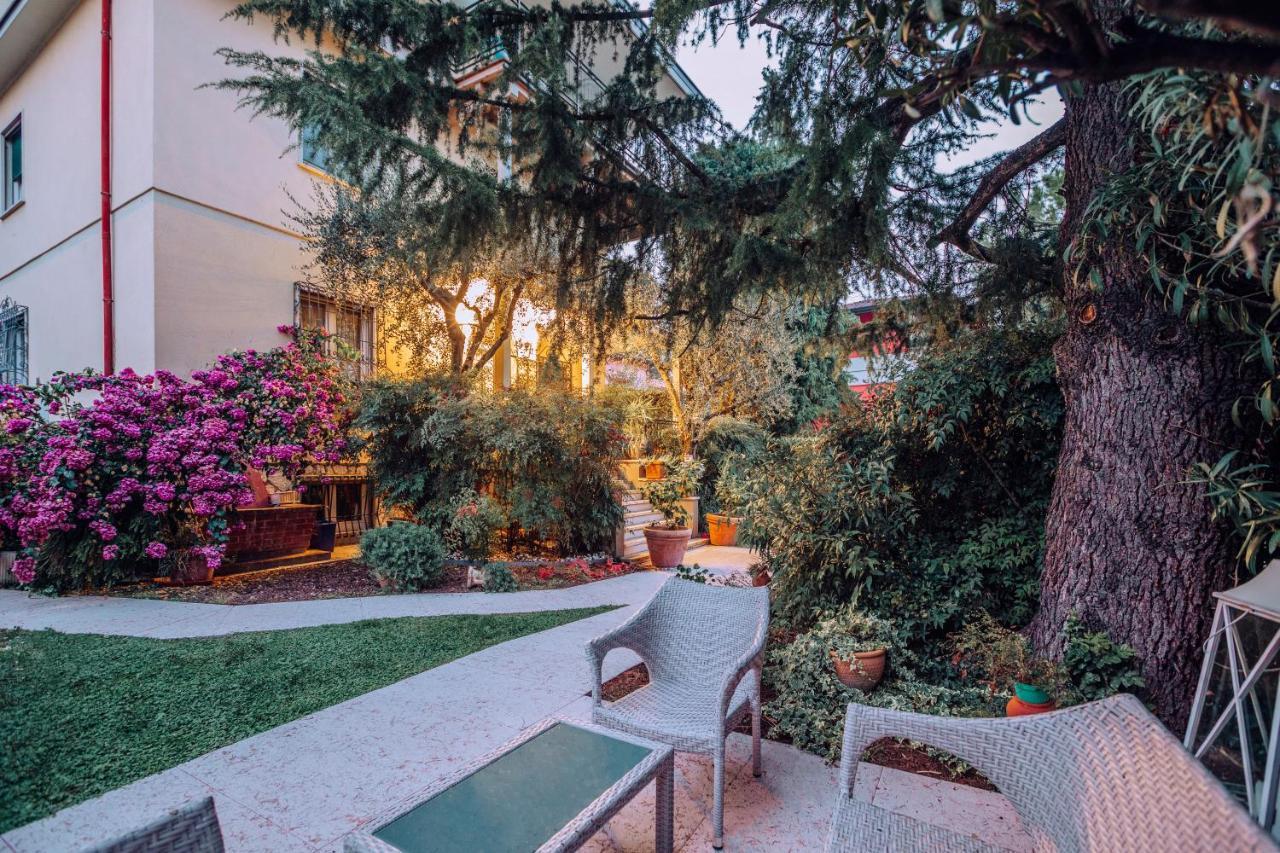 Bed&Breakfast Relax In The Lake Desenzano del Garda Exteriör bild