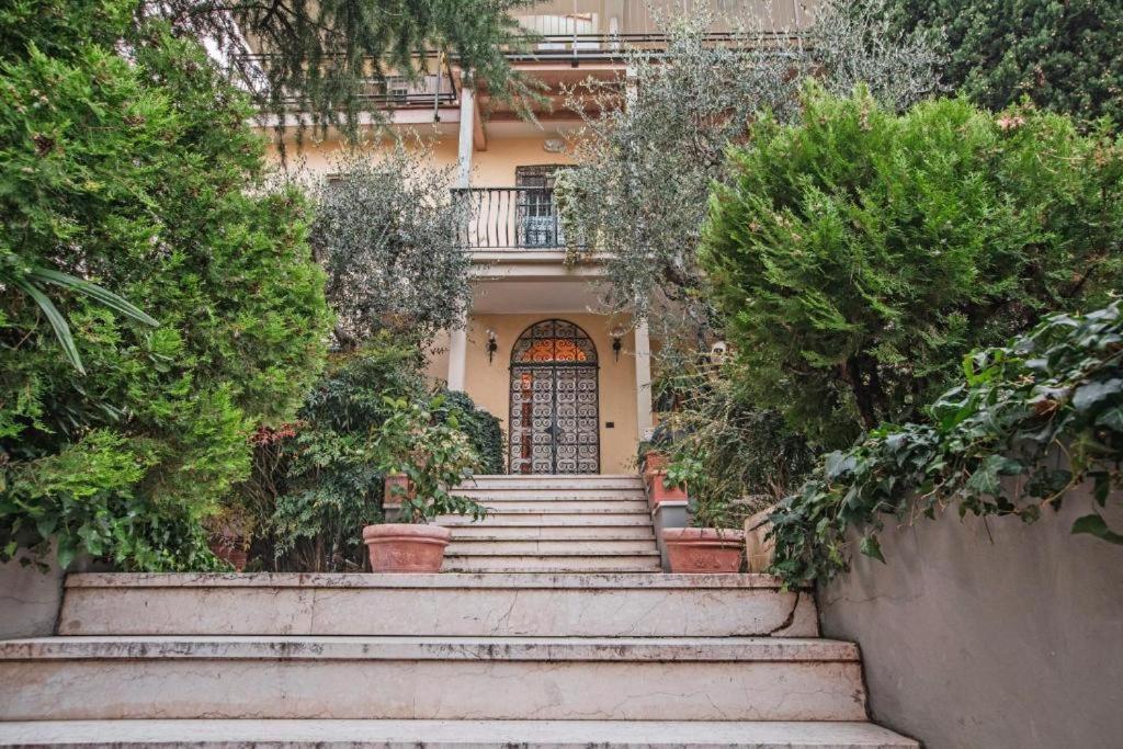 Bed&Breakfast Relax In The Lake Desenzano del Garda Exteriör bild